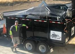 Best Garage Cleanout  in Clinton, IA